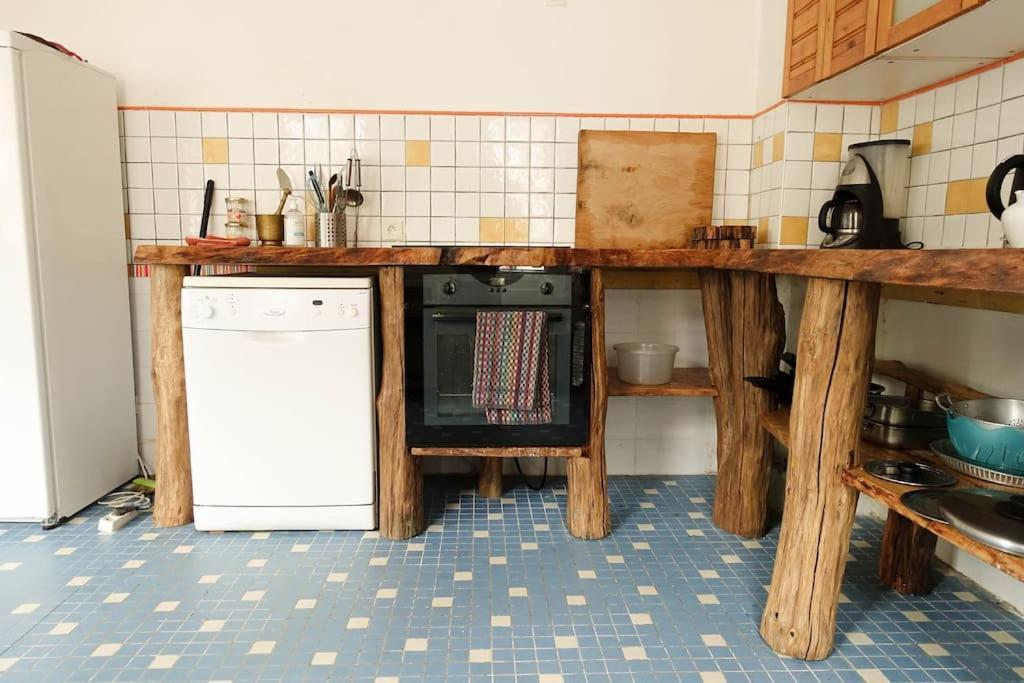 Gite Au Coeur D'Une Residence D'Artiste Saint-Aubin-de-Bonneval Exteriér fotografie