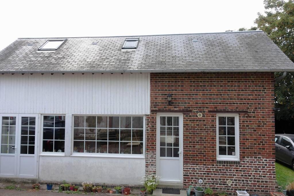 Gite Au Coeur D'Une Residence D'Artiste Saint-Aubin-de-Bonneval Exteriér fotografie